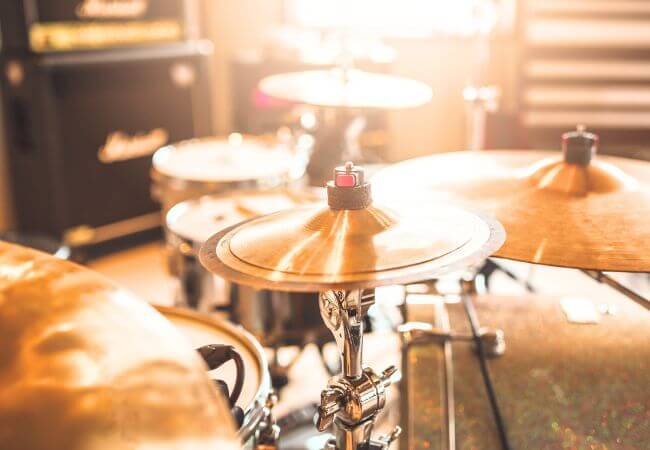 社会人の軽音楽サークルで活動するイメージ画像です。