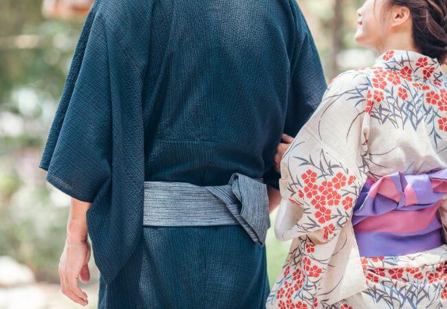 婚活中に浴衣デートを楽しむ男女のイメージ画像です。